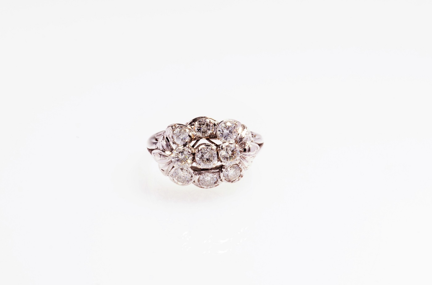 PT900 WG Diamond Ring