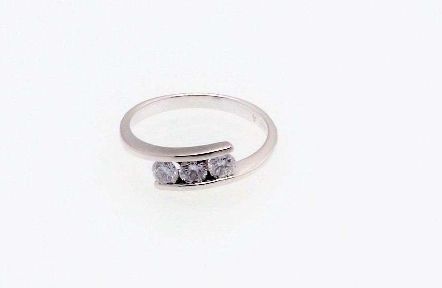 18K WG Diamond Ring