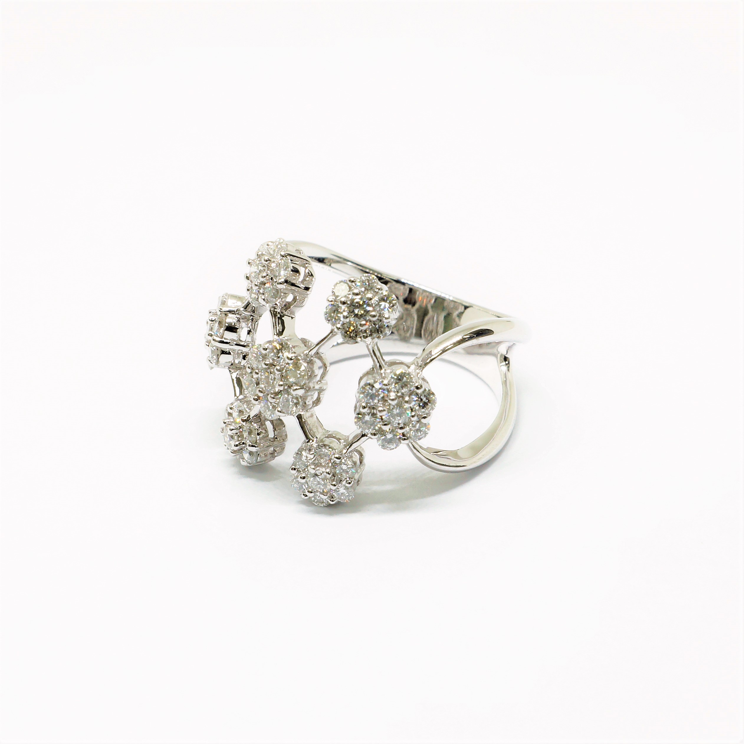 18K WG Diamond Ring