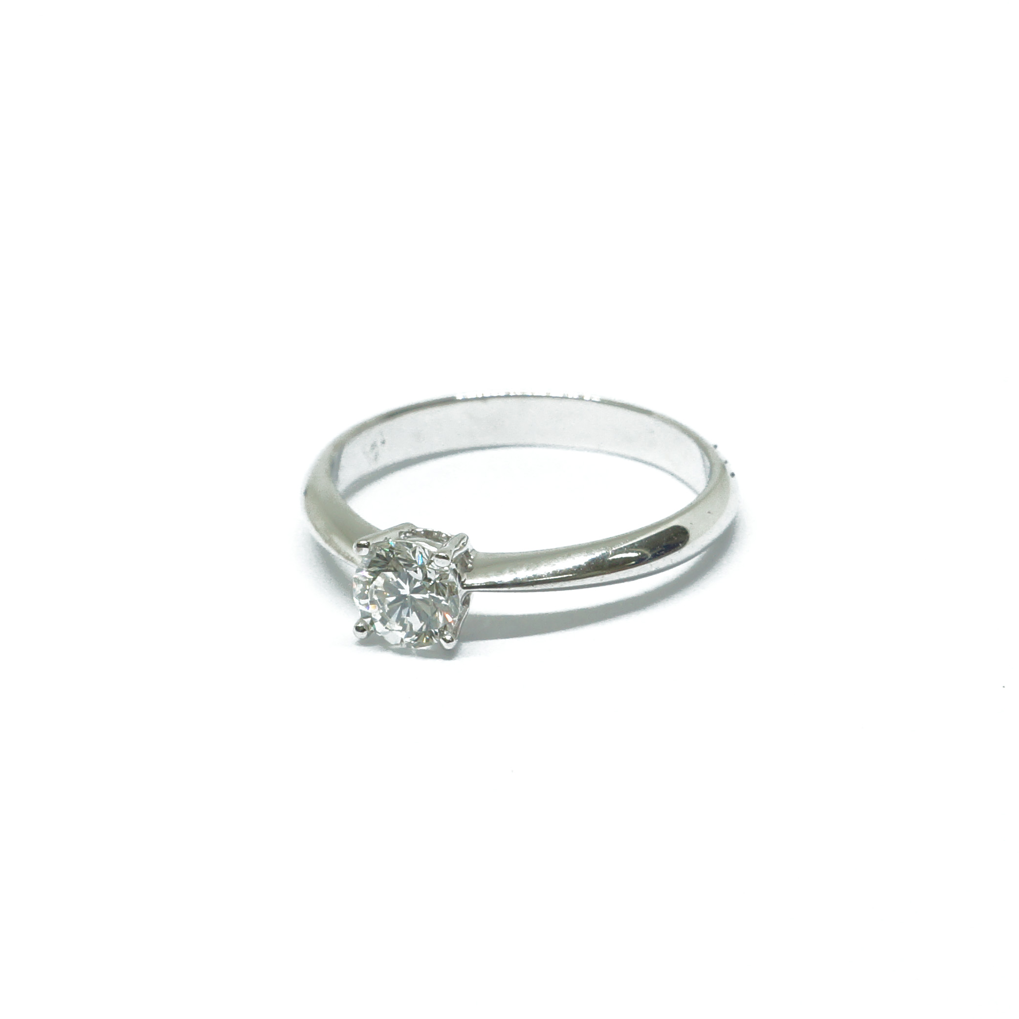 18K WG Diamond Ring