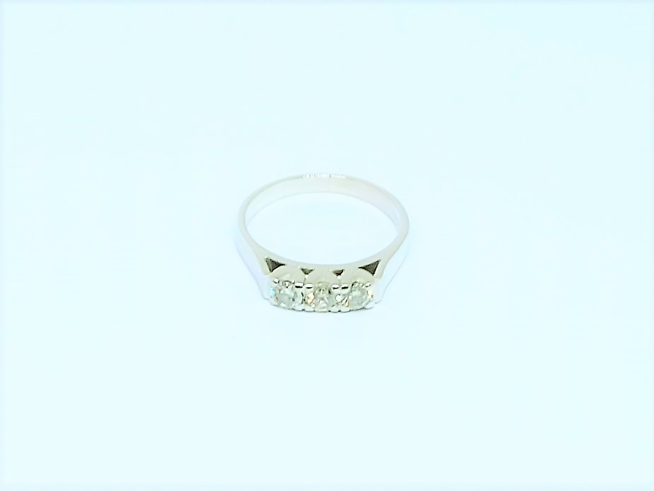 14K WG Diamond Ring