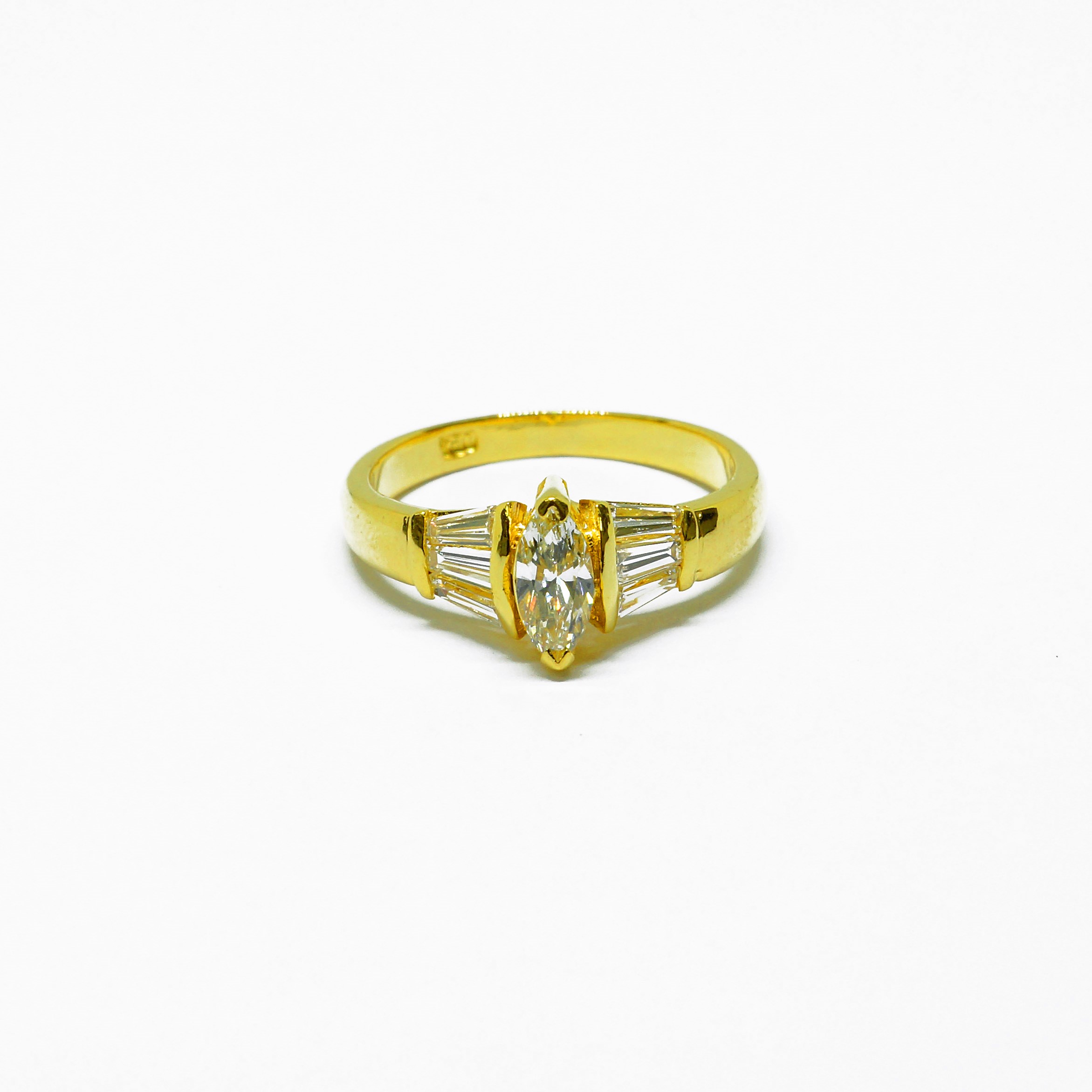 18K YG Diamond Ring