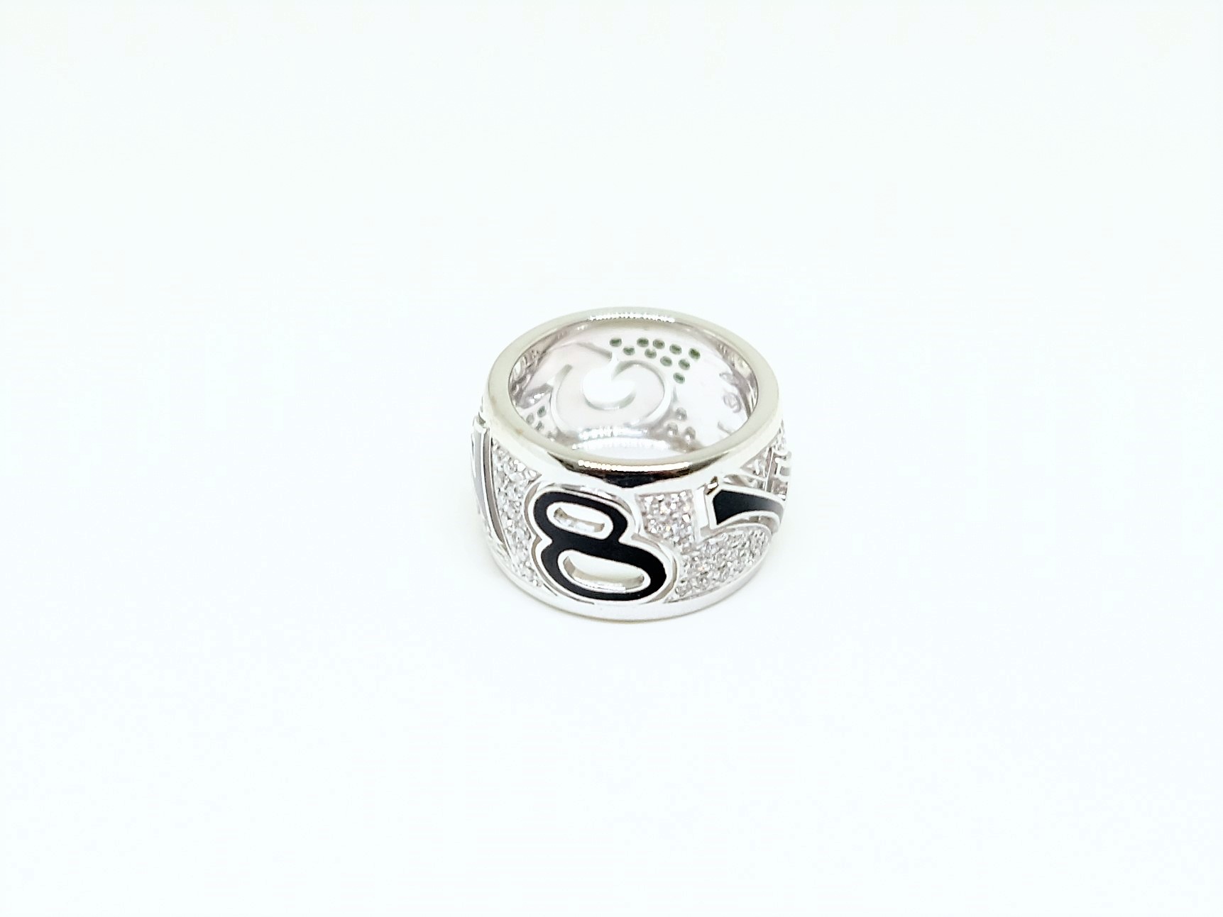 18K WG DIAMOND RING