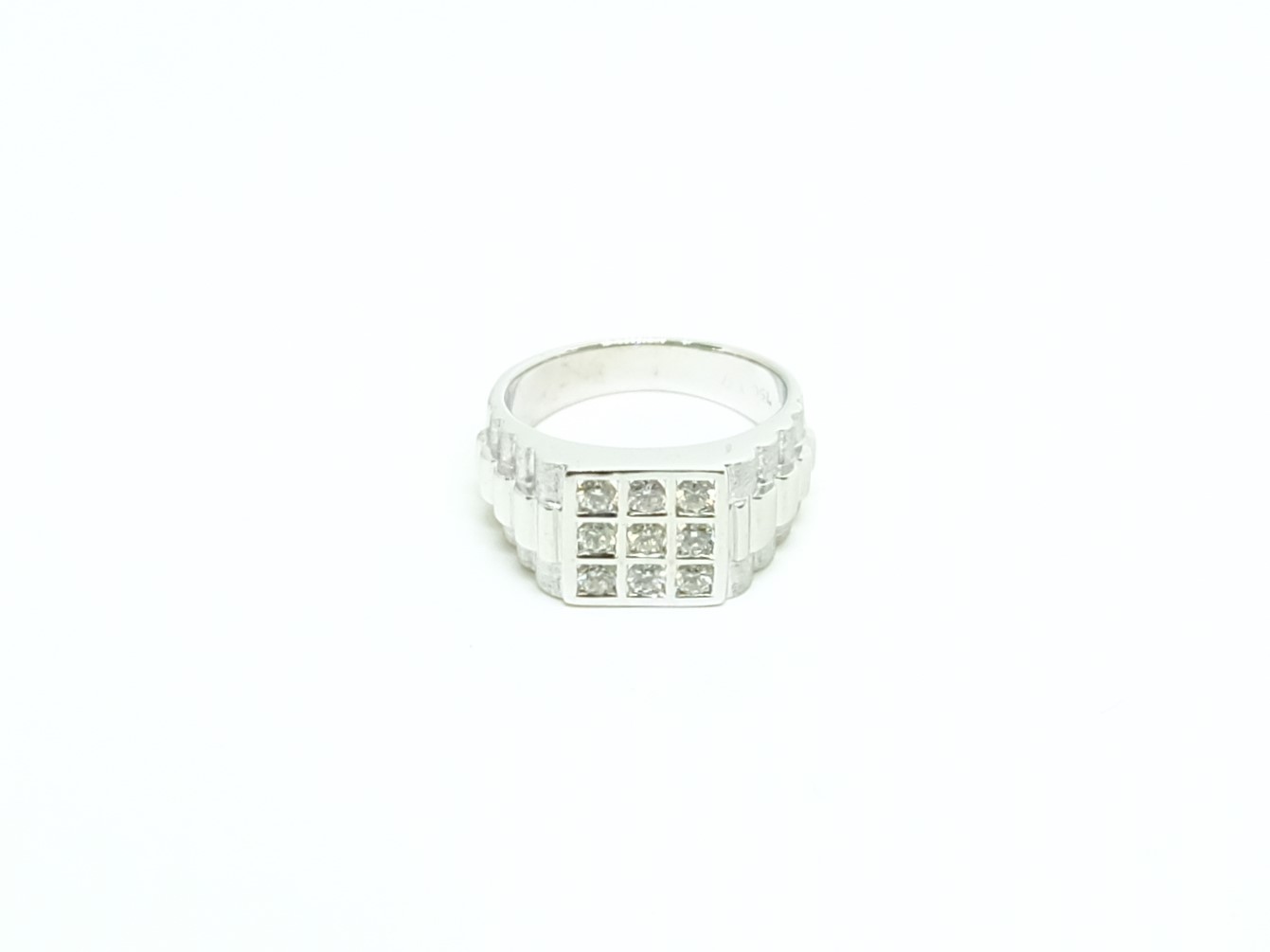 18K WG Diamond Ring