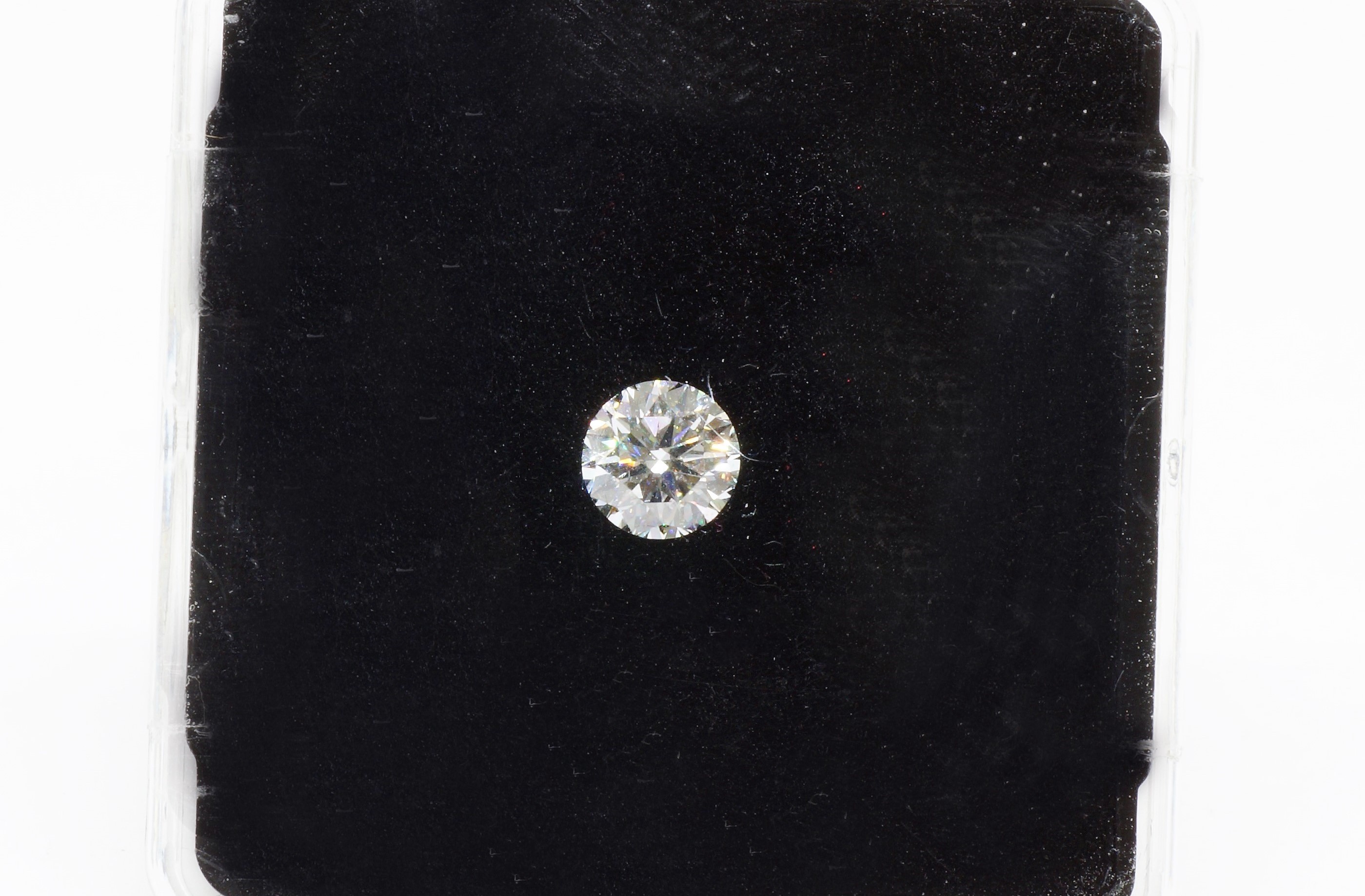 *Loose Diamond