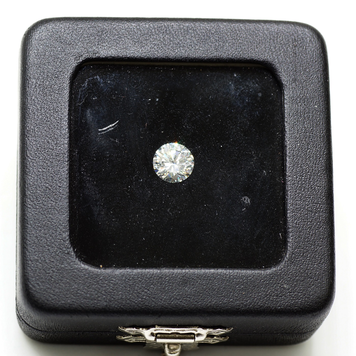 *Loose Diamond