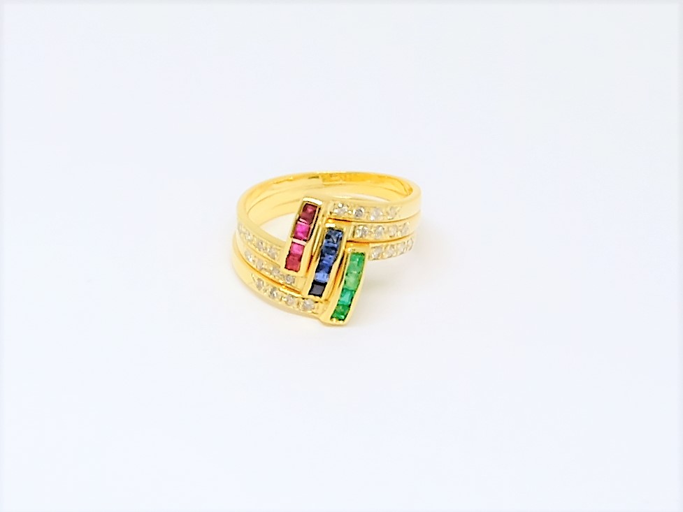 18K YG Diamond & Gems Ring