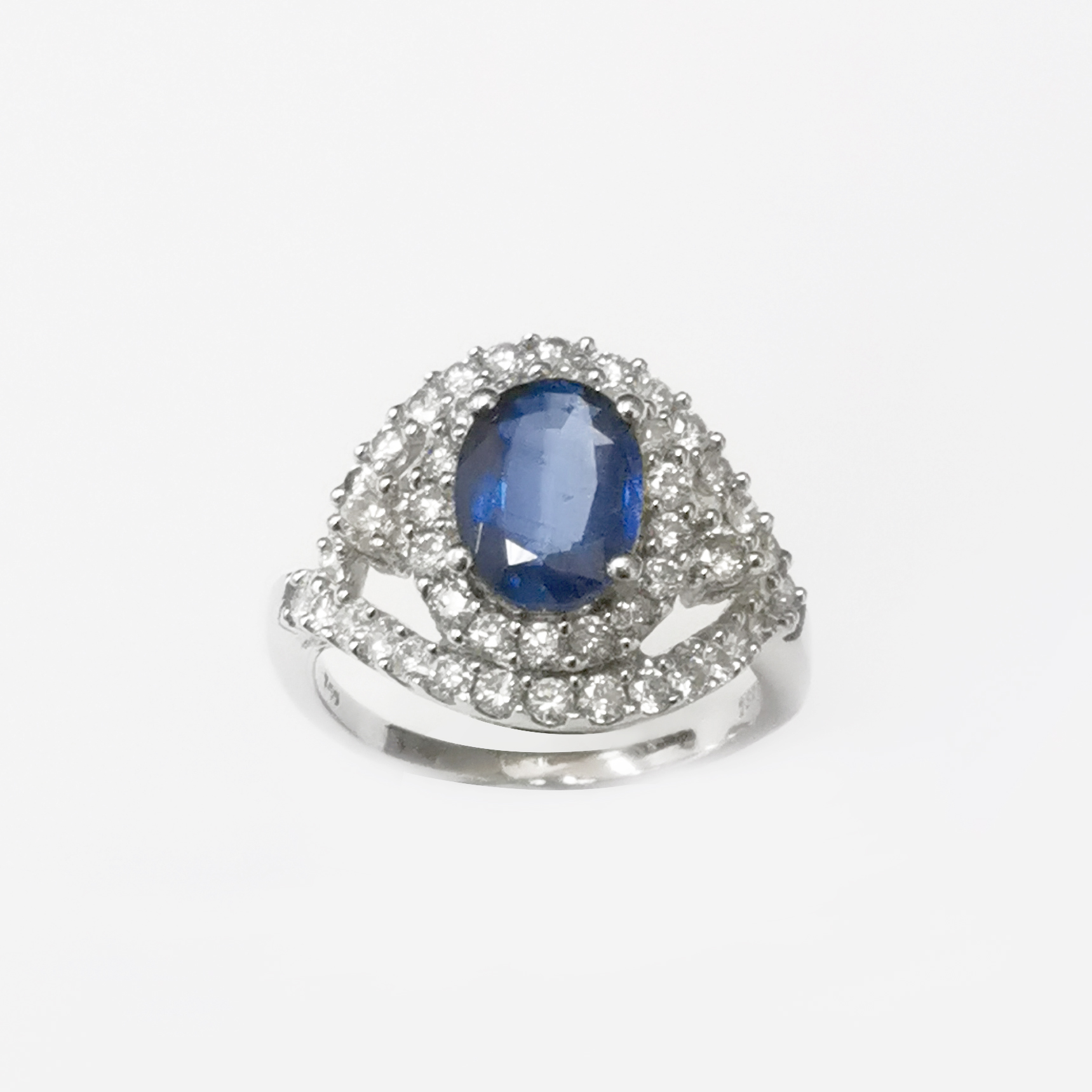 18K WG BLUE SAPPHIRE AND DIAMOND RING ESTIMATED D46-0.56CT