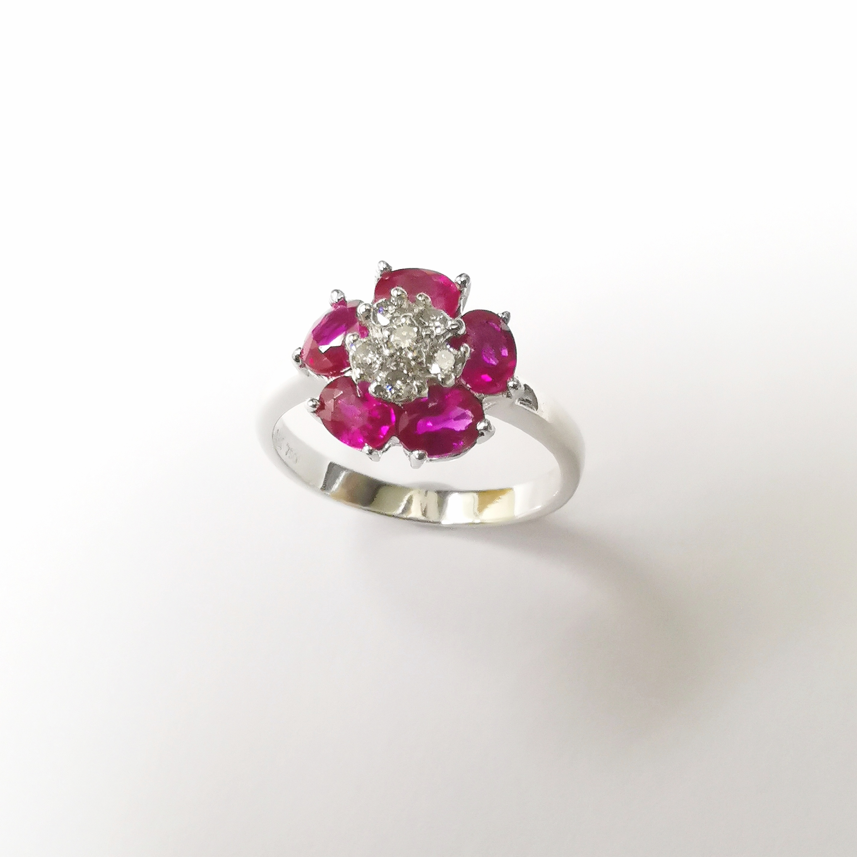 18K WG DIA & GEM RING