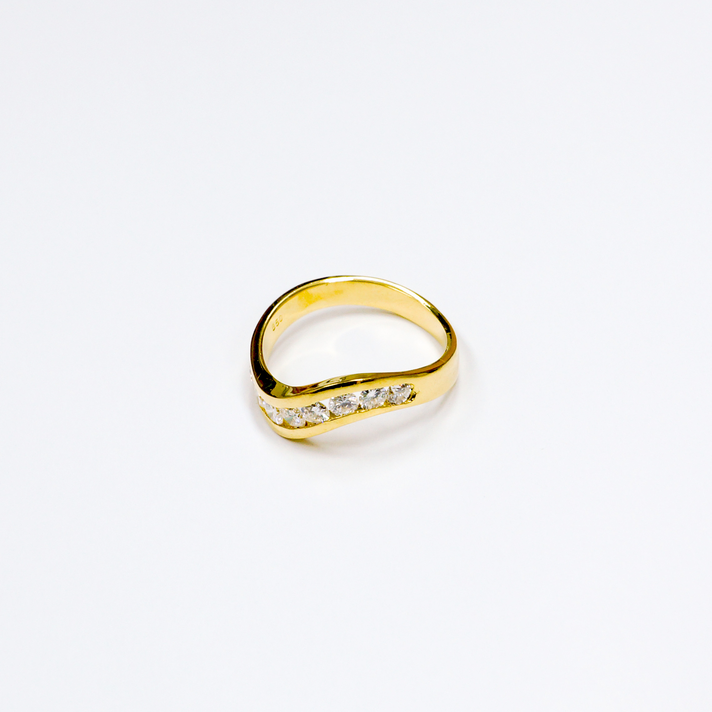 20K YG DIA RING