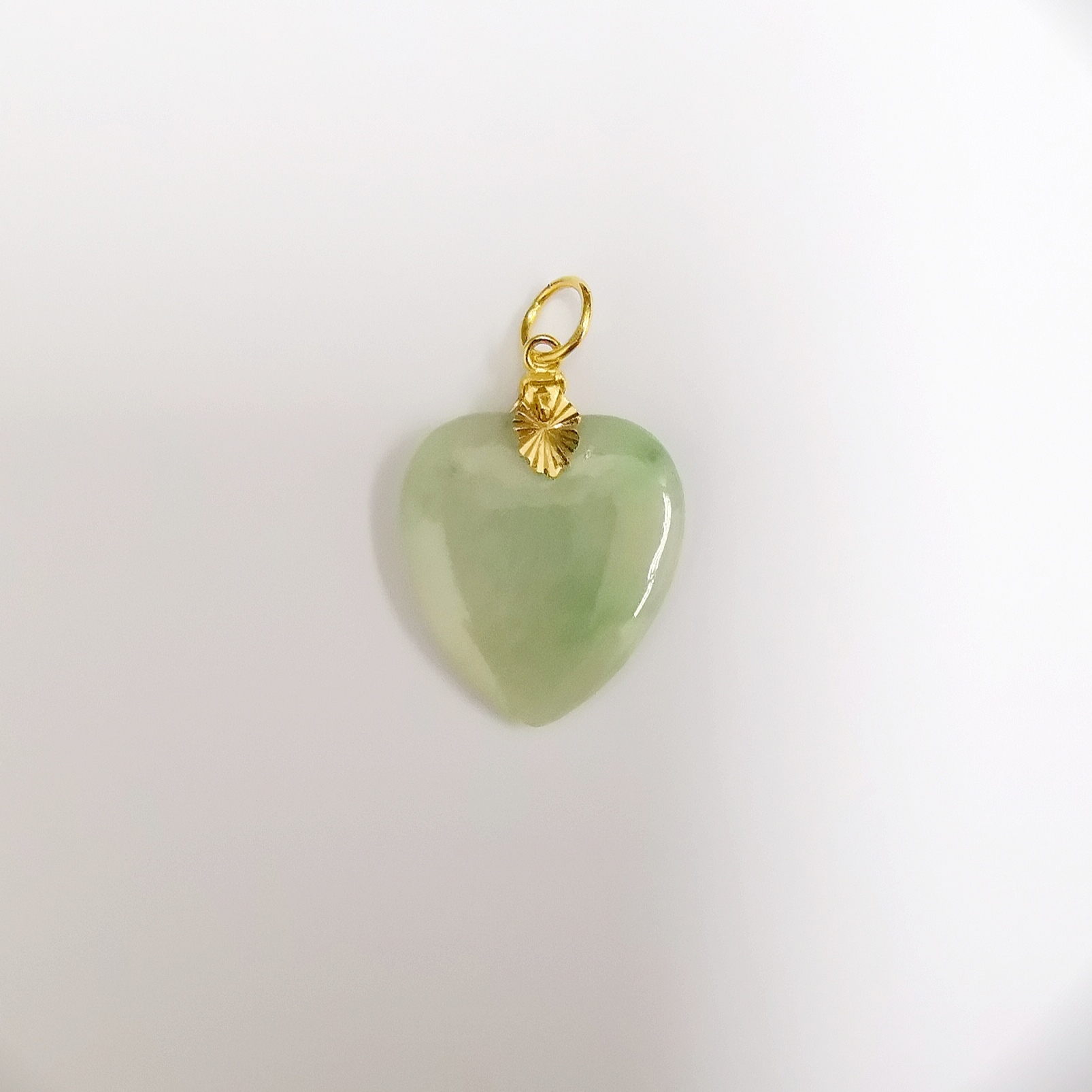 916 JADE PENDANT